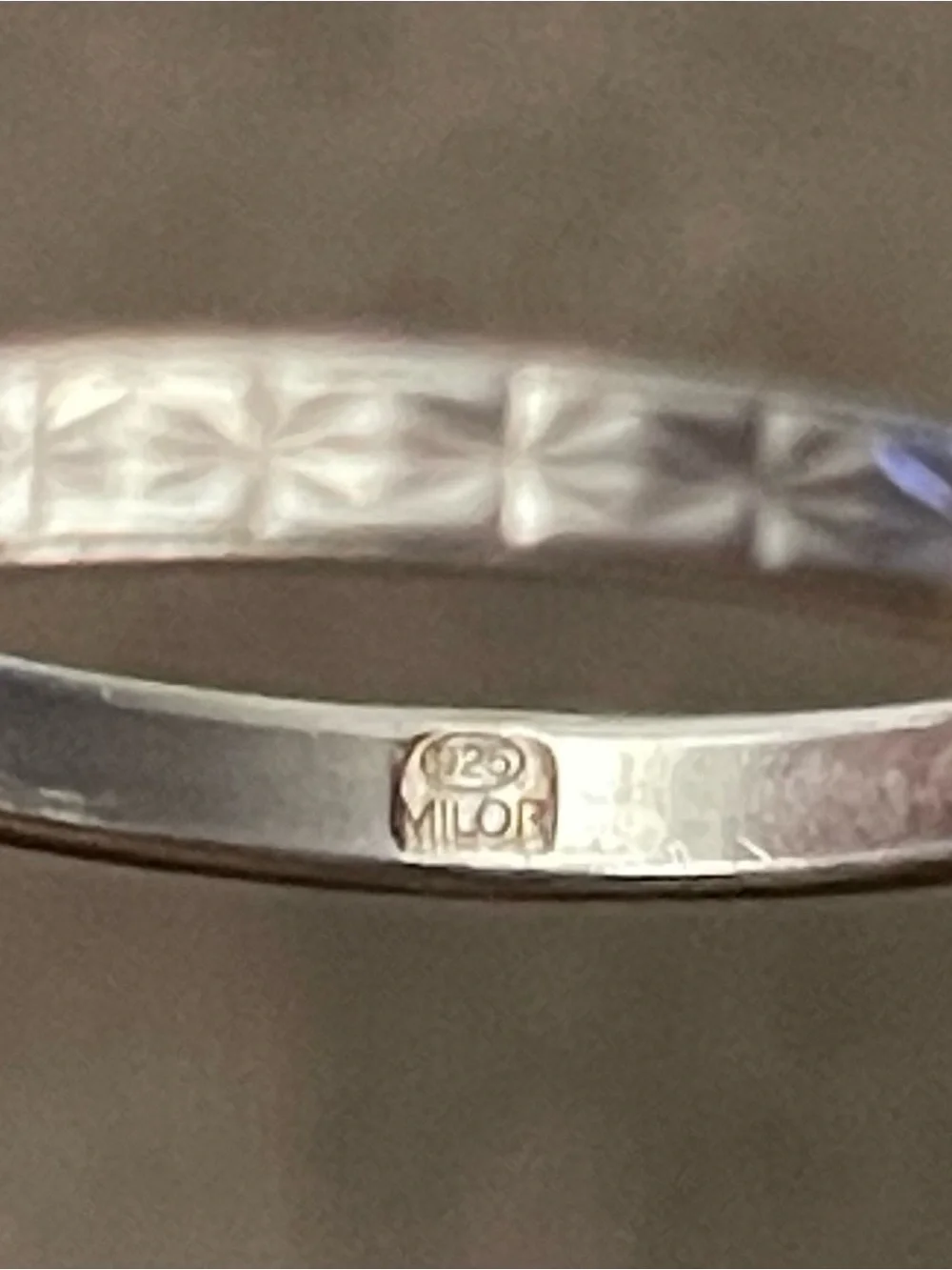 Milor sleek silver